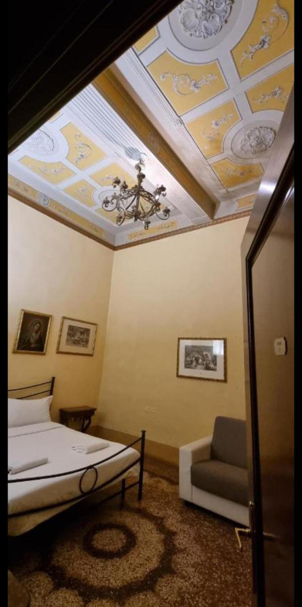 De' Pepoli Apartments โบโลญญา ภายนอก รูปภาพ